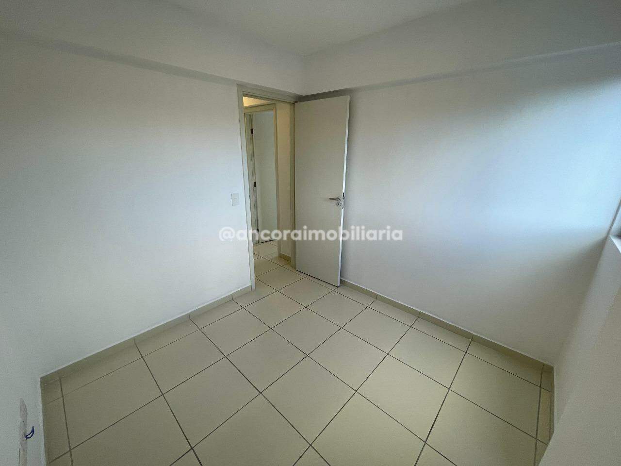 Apartamento para aluguel no Cordeiro: 
