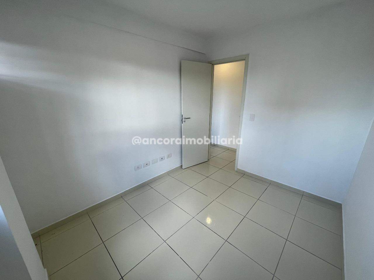 Apartamento para aluguel no Cordeiro: 