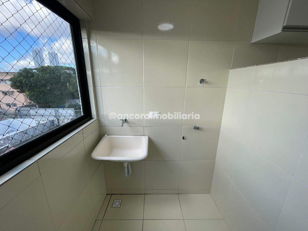 Apartamento para aluguel no Cordeiro: 