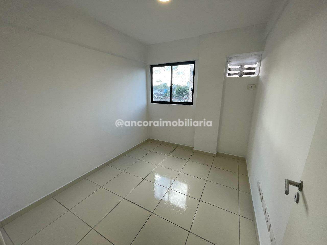 Apartamento para aluguel no Cordeiro: 