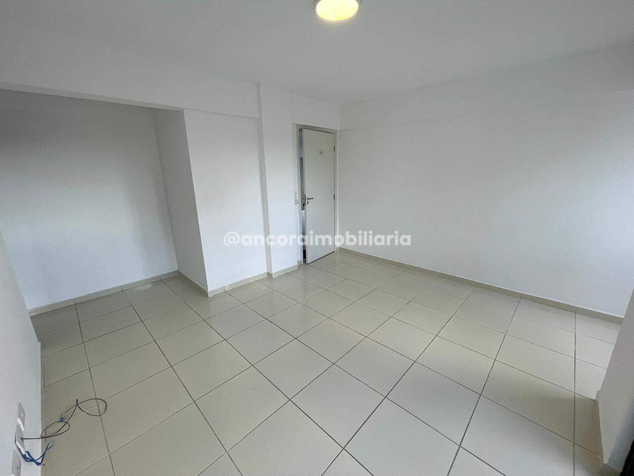 Apartamento para aluguel no Cordeiro: 