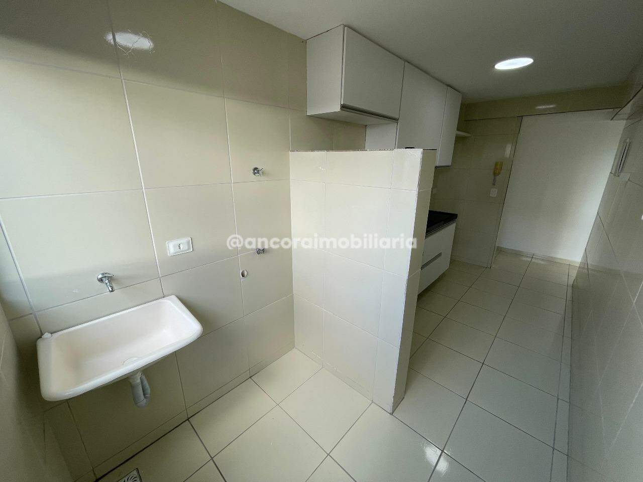 Apartamento para aluguel no Cordeiro: 