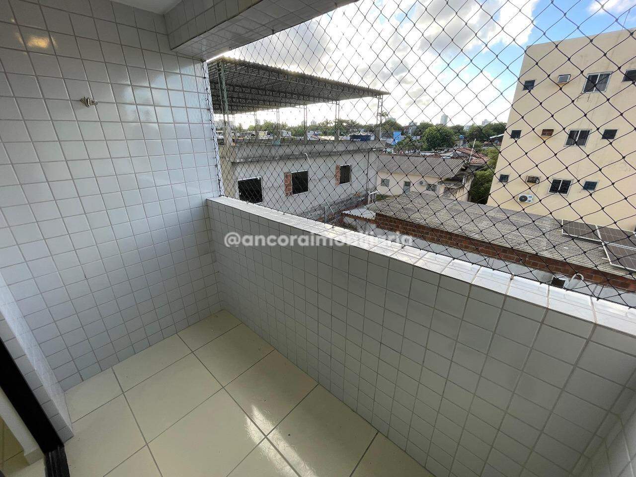 Apartamento para aluguel no Cordeiro: 