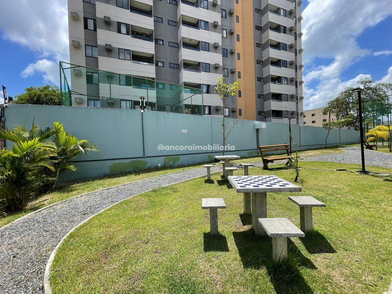 Apartamento para aluguel no Caxangá: