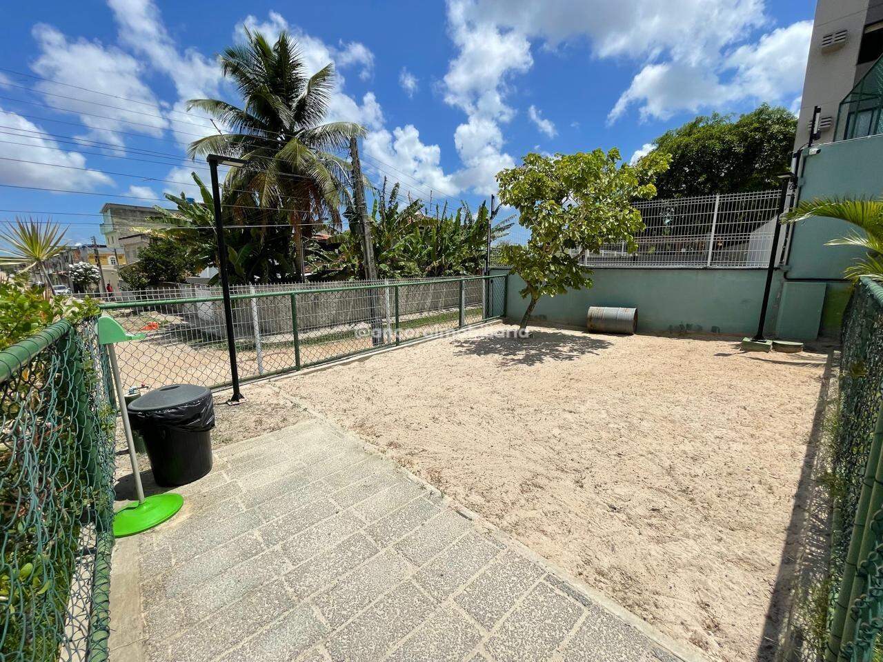 Apartamento para aluguel no Caxangá: