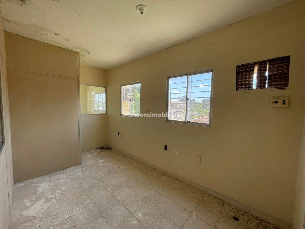 Casa Comercial para aluguel no Jiquiá: