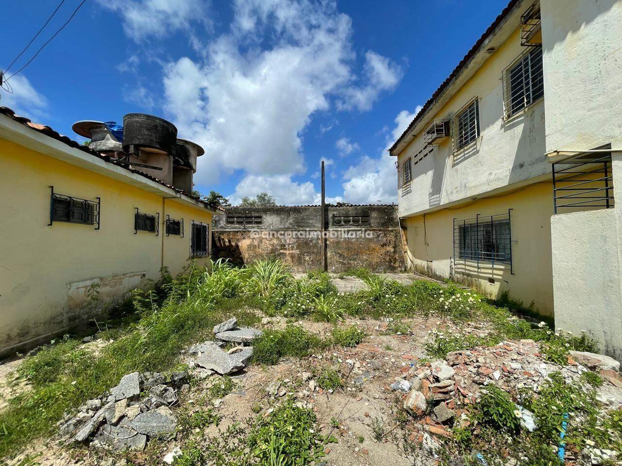 Casa Comercial para aluguel no Jiquiá: