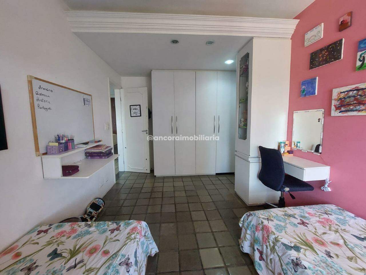 Apartamento à venda no Espinheiro: 
