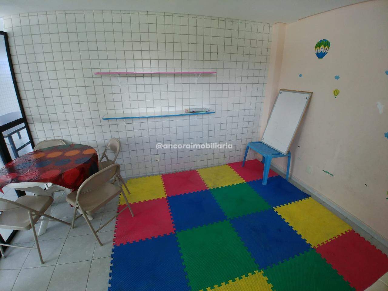 Apartamento para aluguel no Aflitos: 
