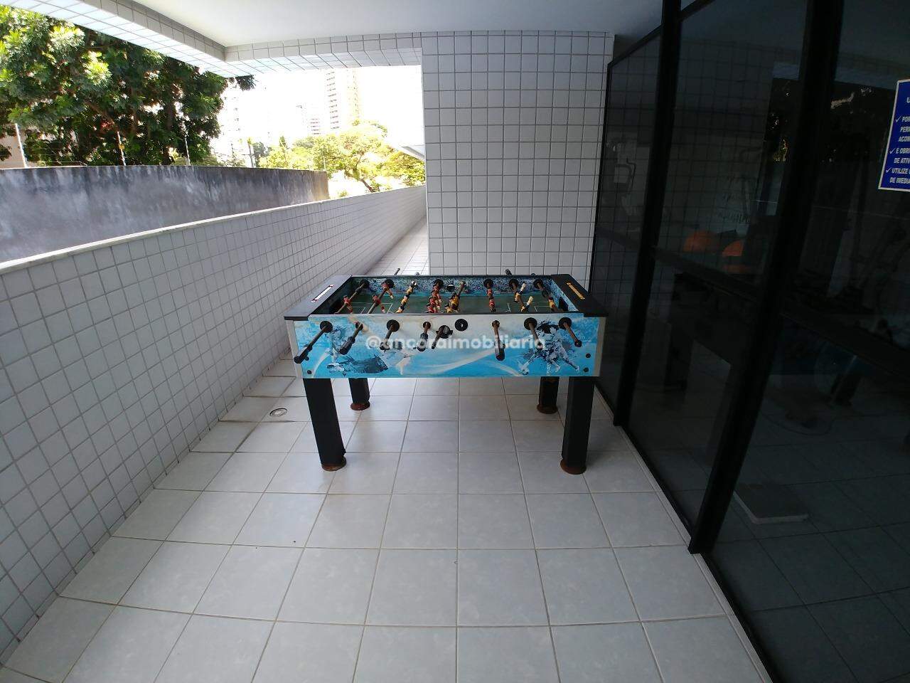 Apartamento para aluguel no Aflitos: 