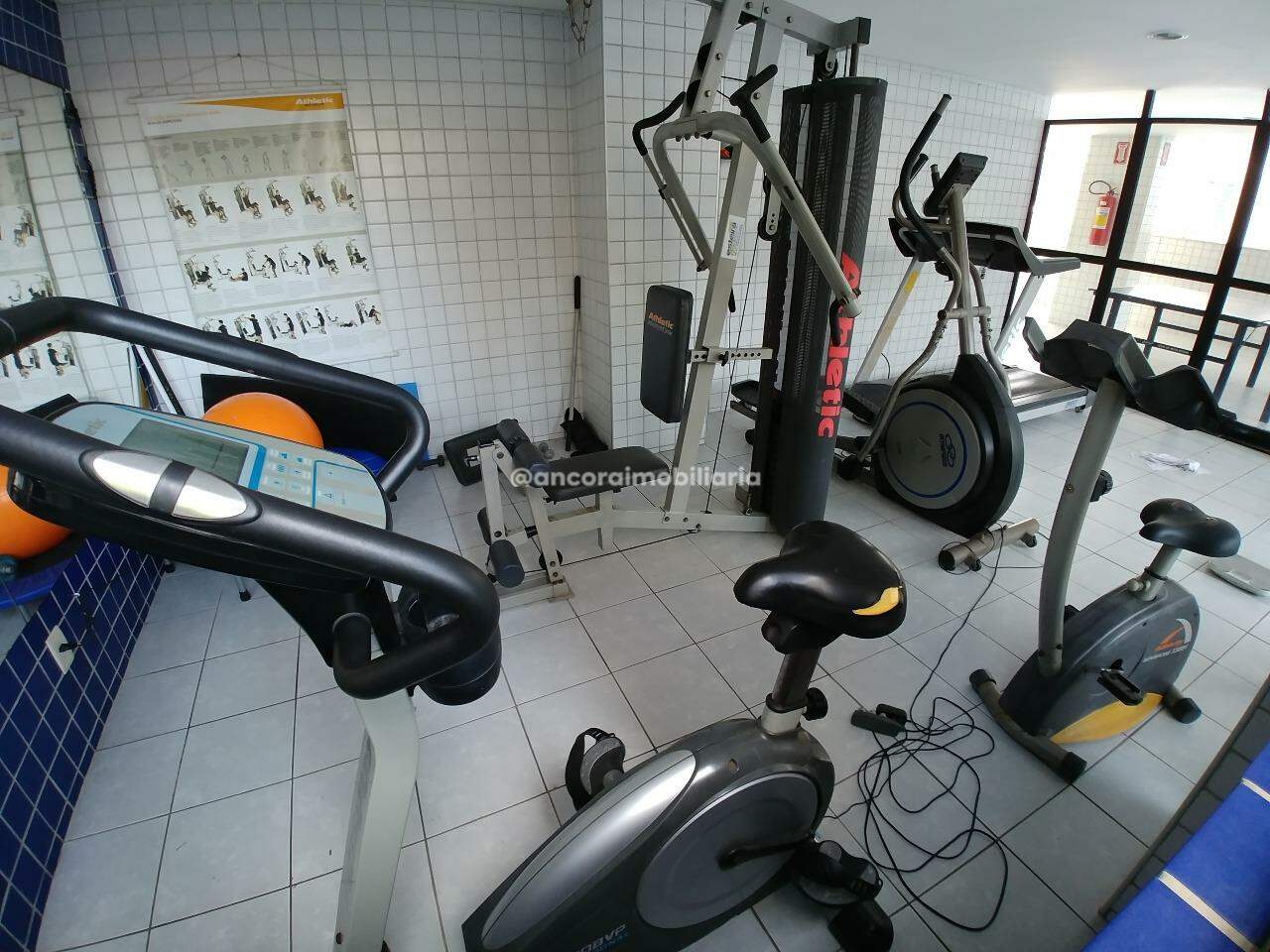 Apartamento para aluguel no Aflitos: 