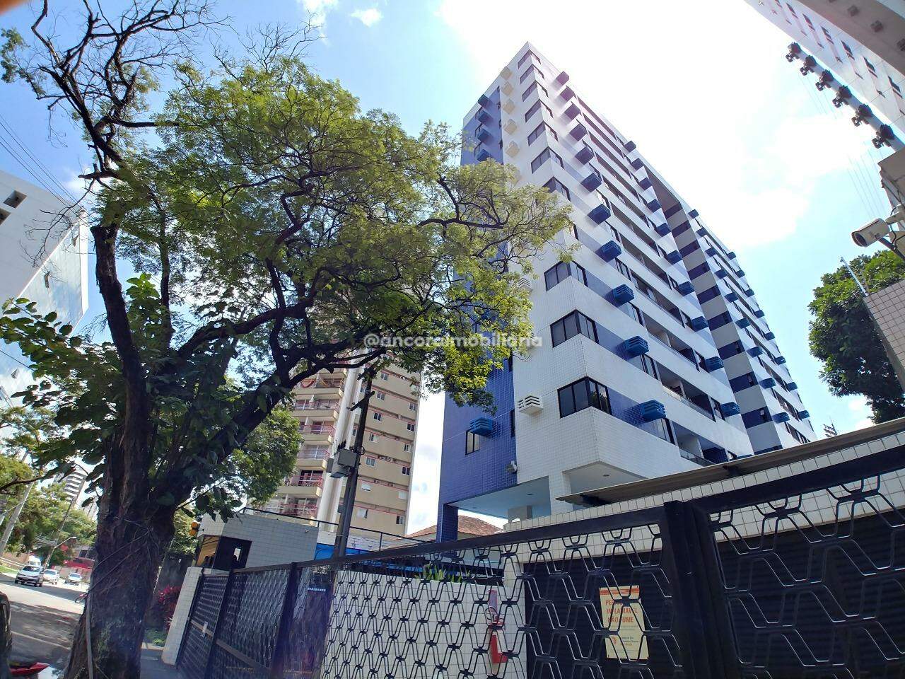 Apartamento para aluguel no Aflitos: 