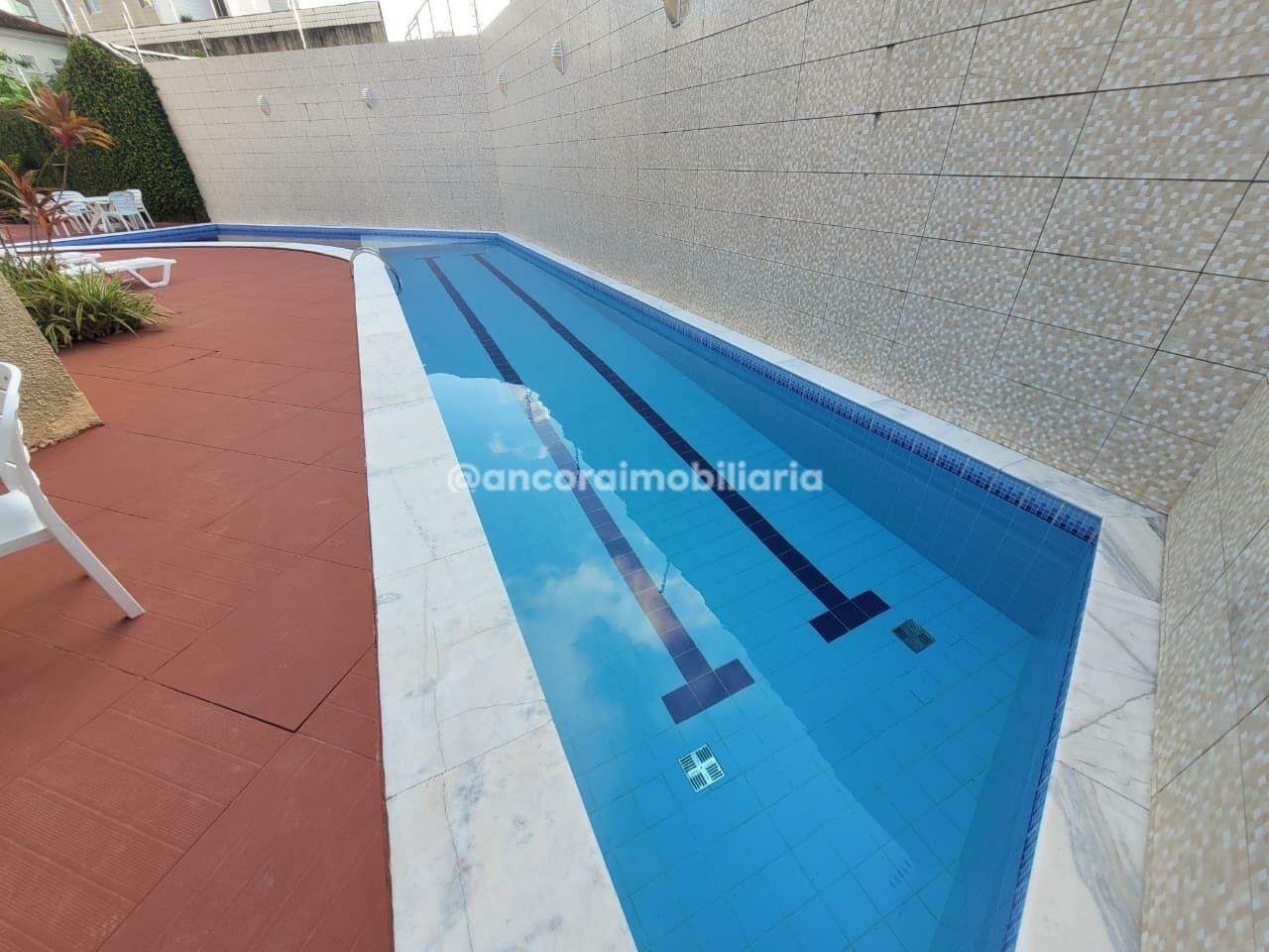 Apartamento para aluguel no Aflitos: 