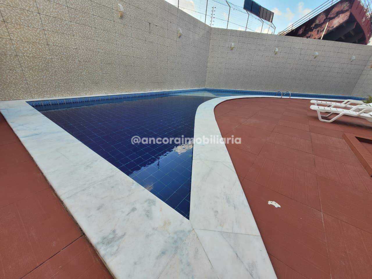 Apartamento para aluguel no Aflitos: 