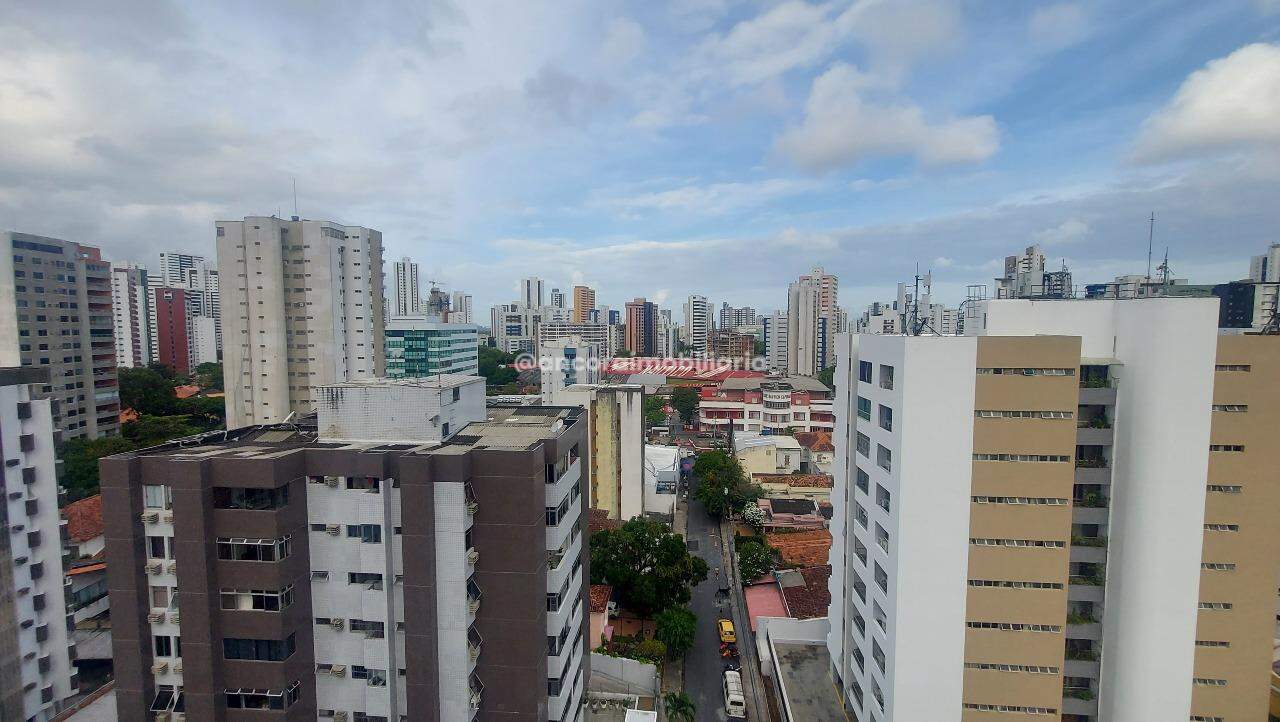 Apartamento à venda no Graças: 
