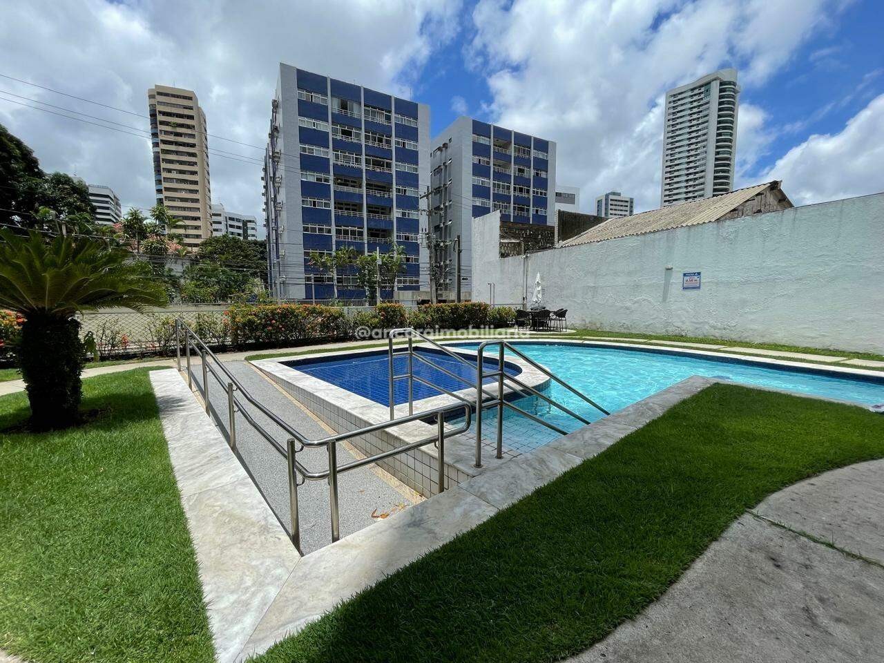 Apartamento para aluguel no Graças: 