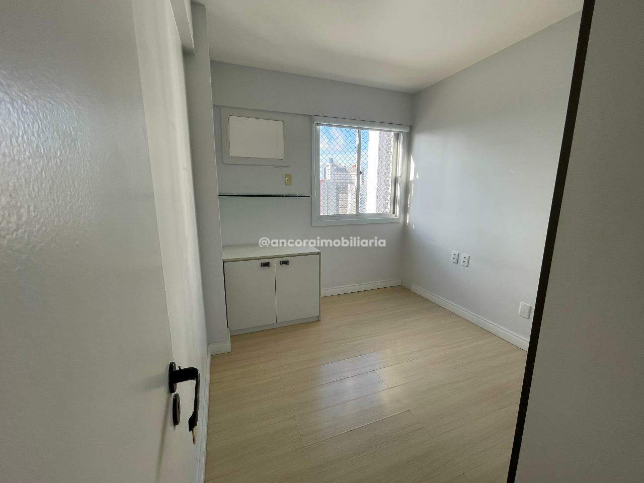 Apartamento para aluguel no Graças: 