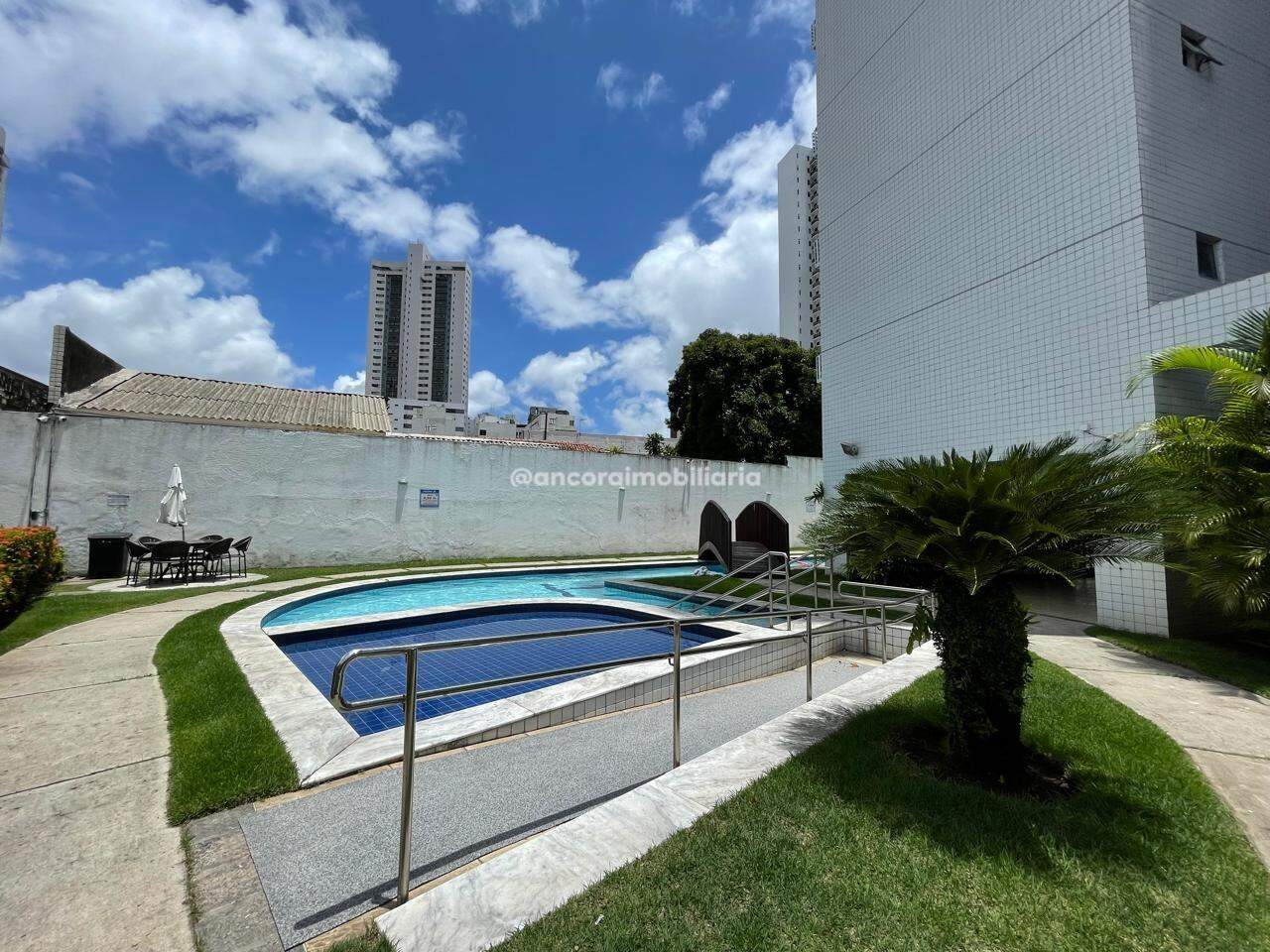 Apartamento para aluguel no Graças: 