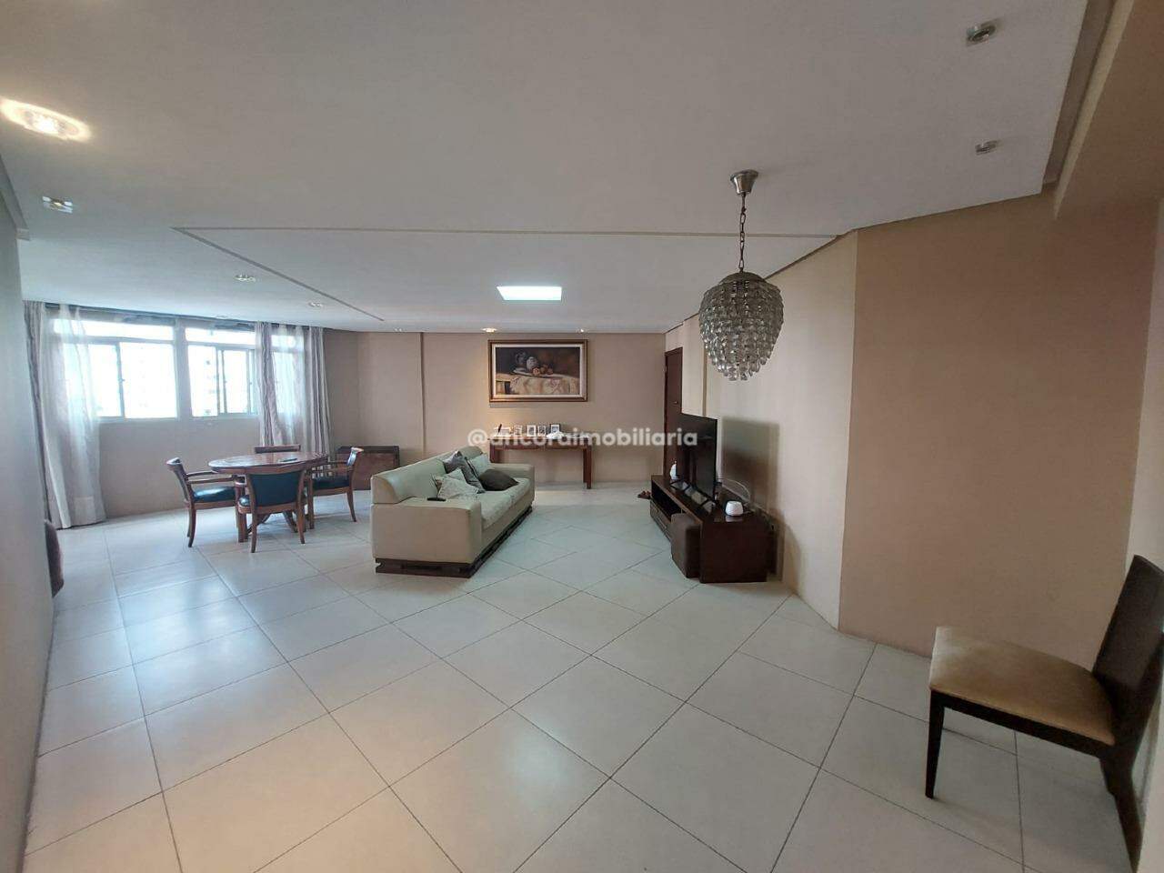 Apartamento à venda no Graças: 