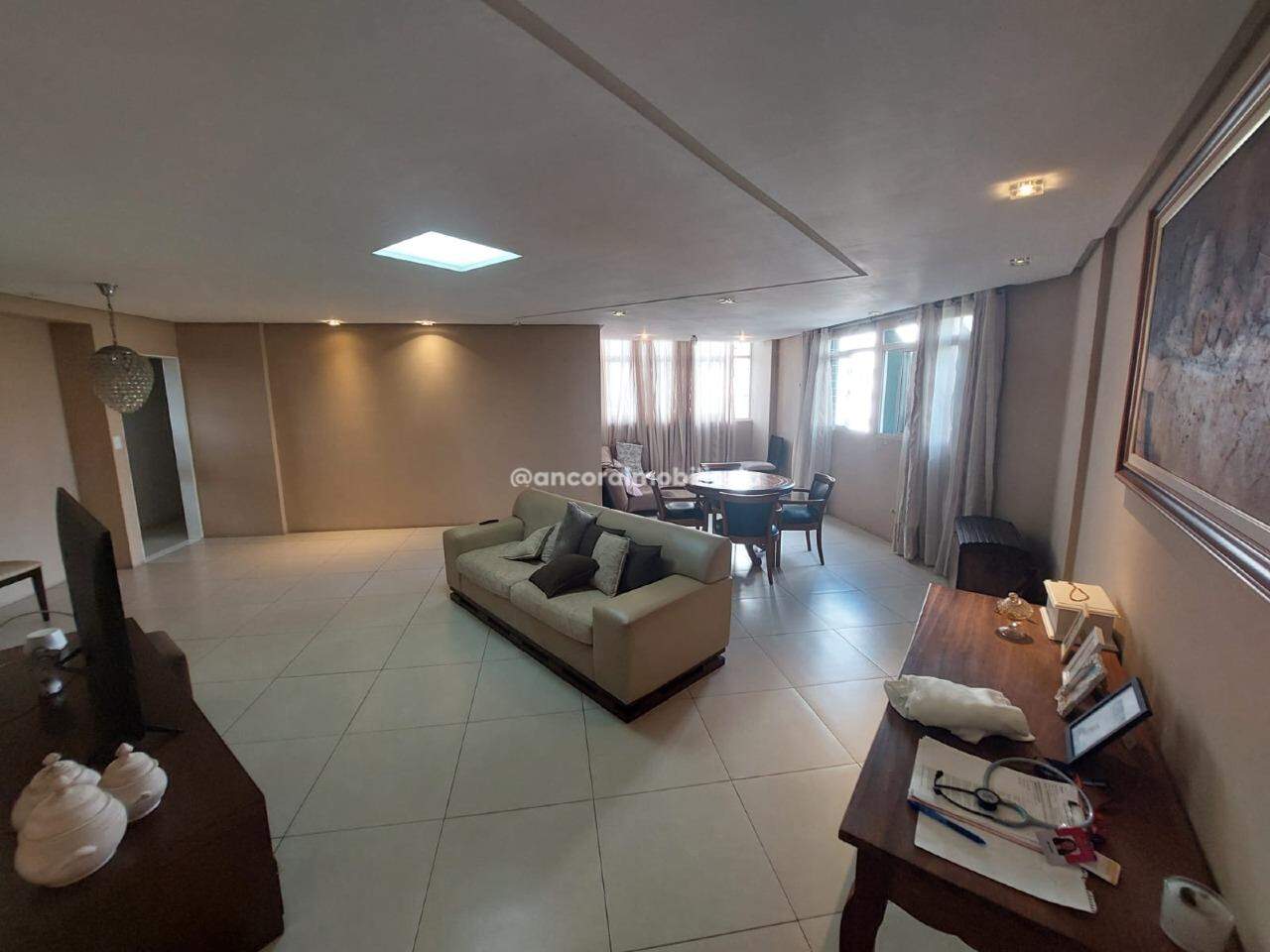 Apartamento à venda no Graças: 