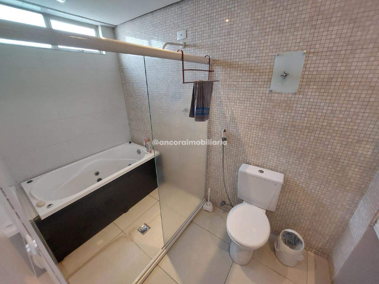 Apartamento à venda no Graças: