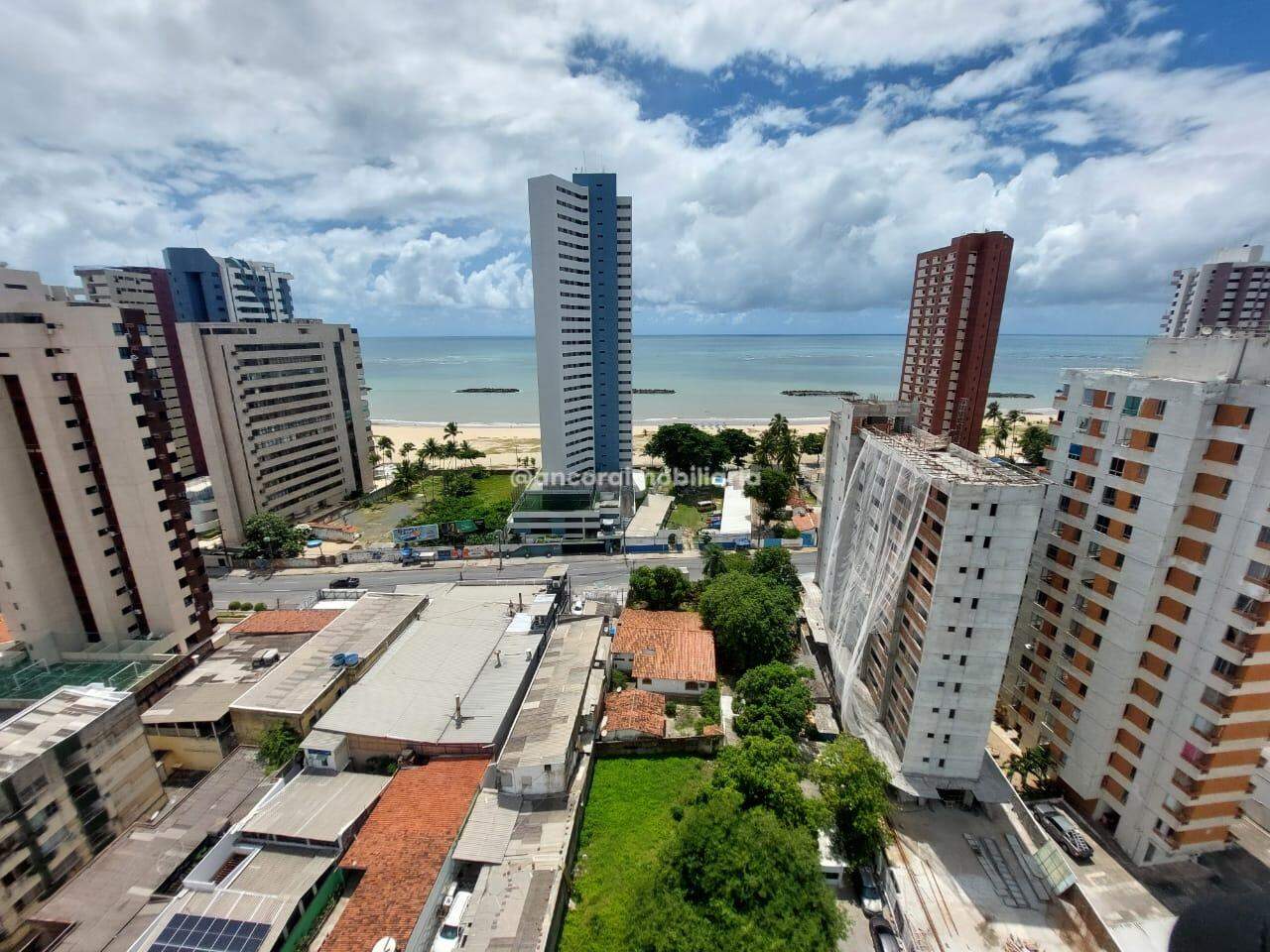 Apartamento à venda no Candeias:
