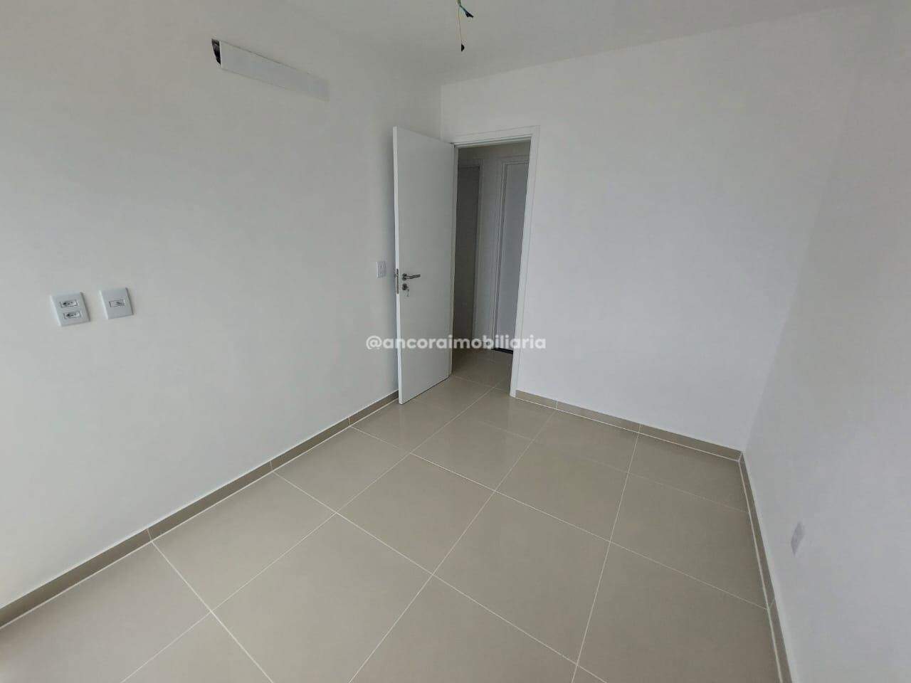 Apartamento à venda no Candeias: