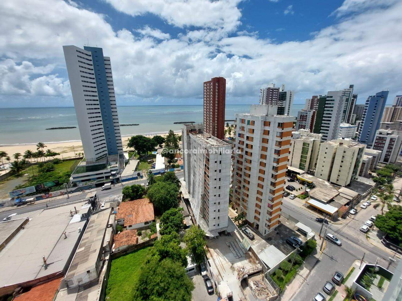 Apartamento à venda no Candeias: