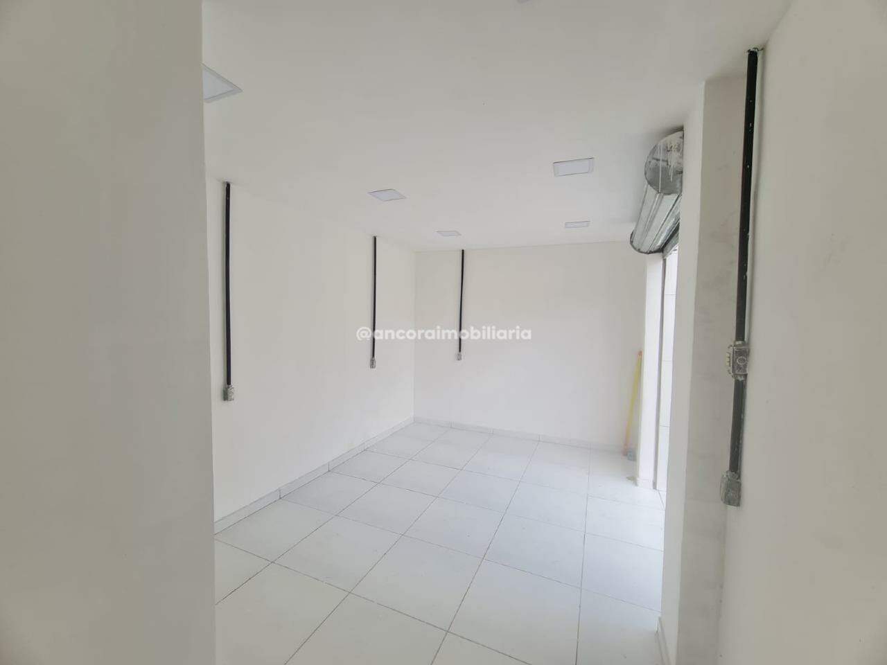 Loja para aluguel no Cordeiro: