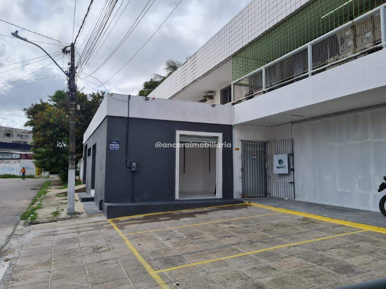 Loja para aluguel no Cordeiro: 