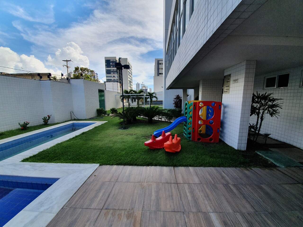 Apartamento à venda no Candeias: 
