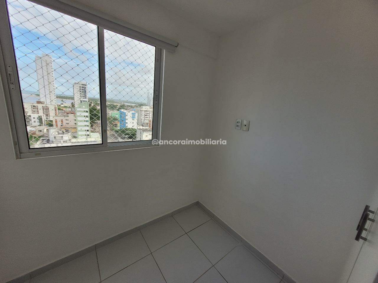 Apartamento à venda no Candeias: 