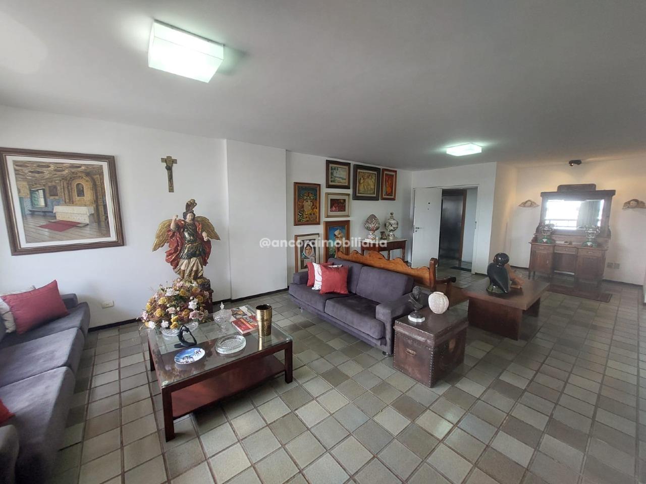 Apartamento à venda no Monteiro: 