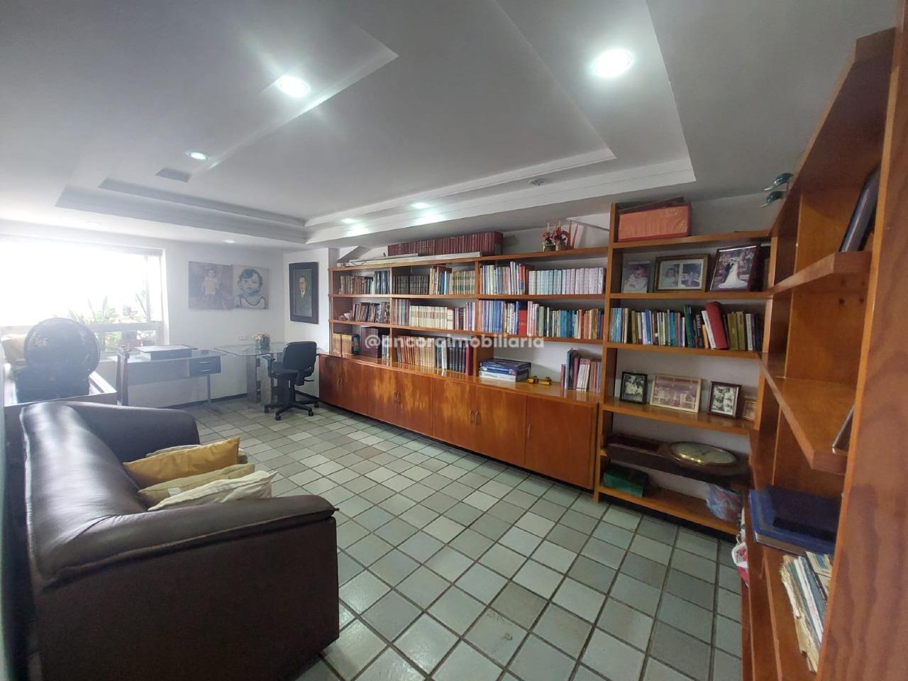 Apartamento à venda no Monteiro: 