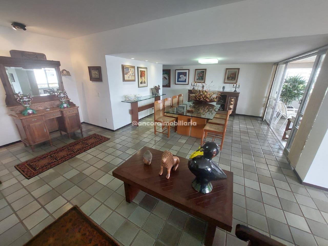 Apartamento à venda no Monteiro: 