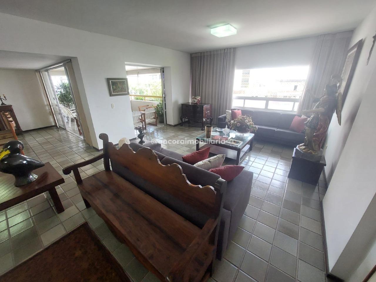 Apartamento à venda no Monteiro: 