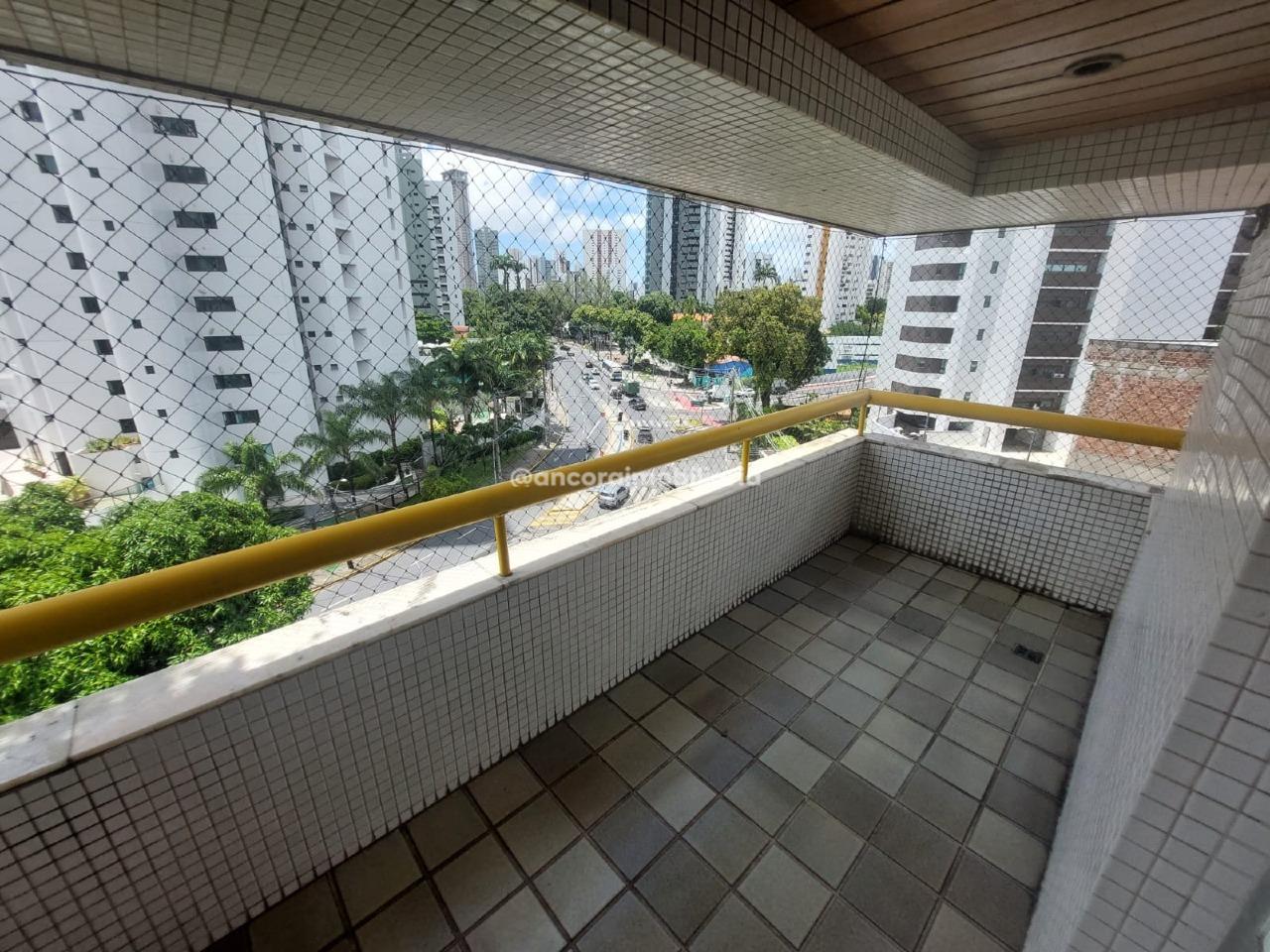Apartamento à venda no Monteiro: 