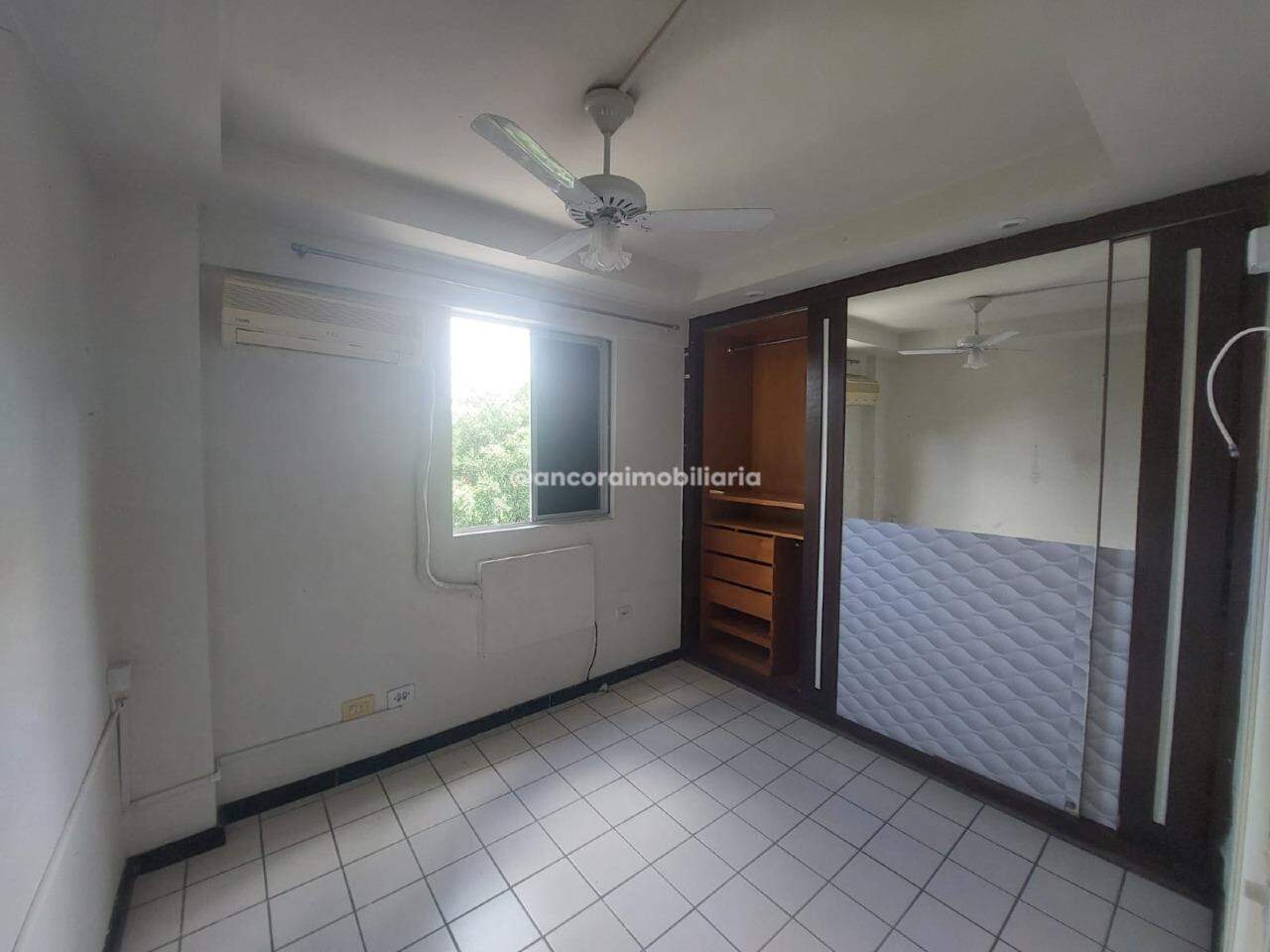 Apartamento à venda no Espinheiro: