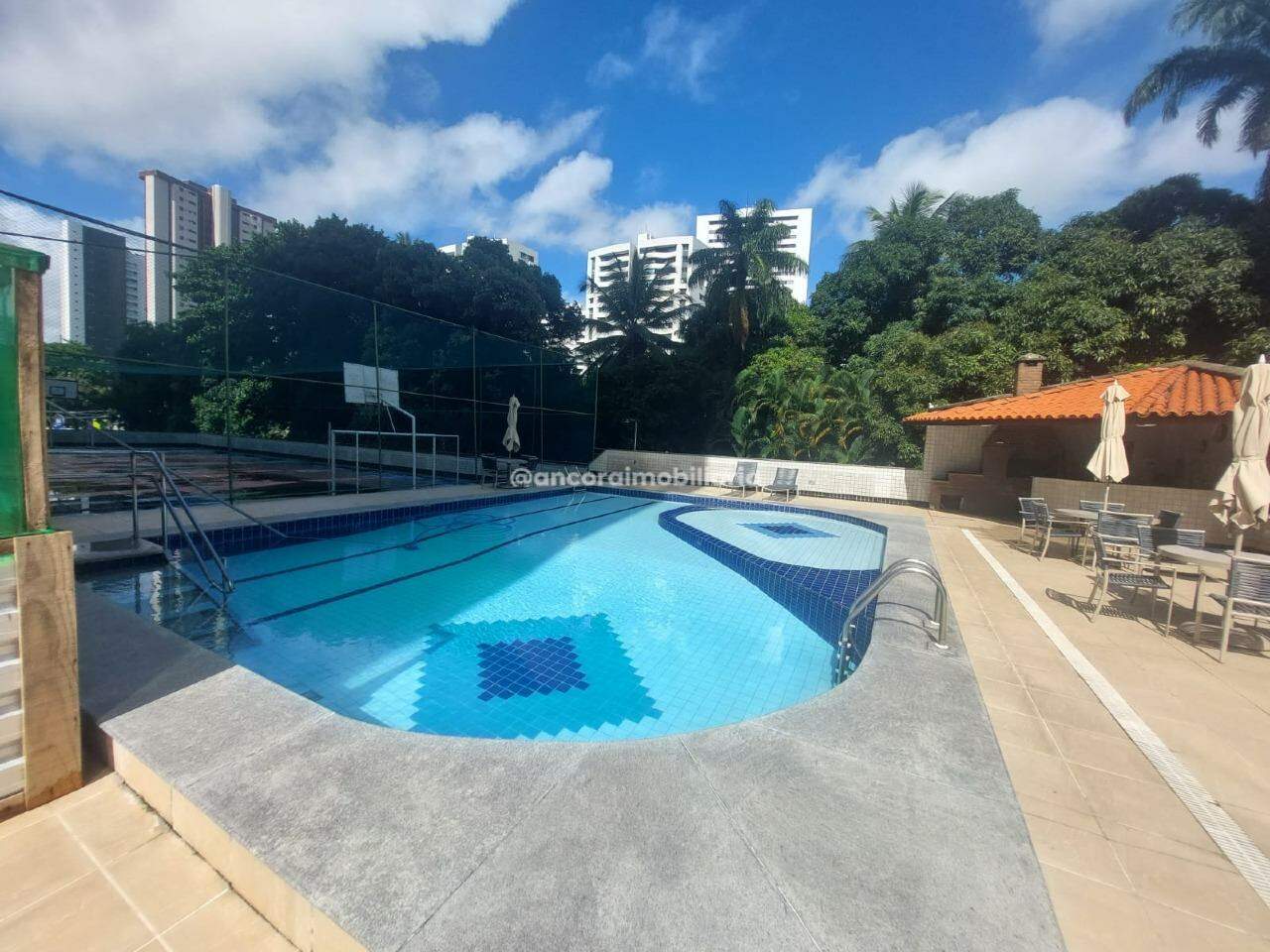 Apartamento à venda no Tamarineira: 