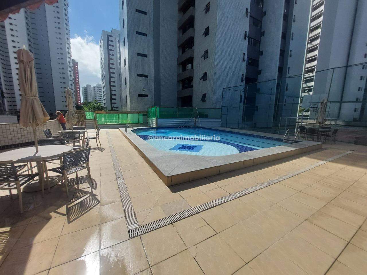 Apartamento à venda no Tamarineira: 