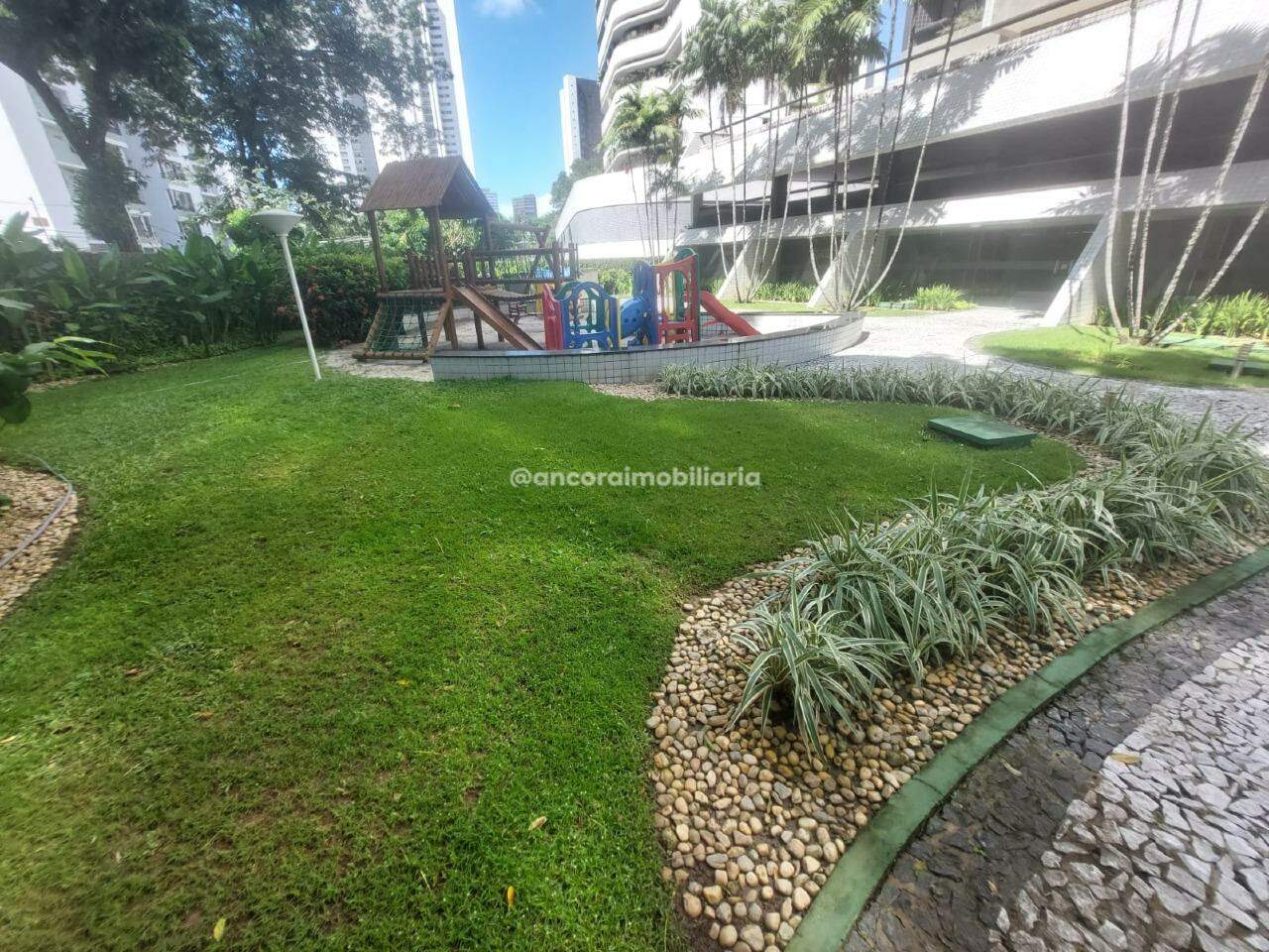 Apartamento à venda no Tamarineira: 