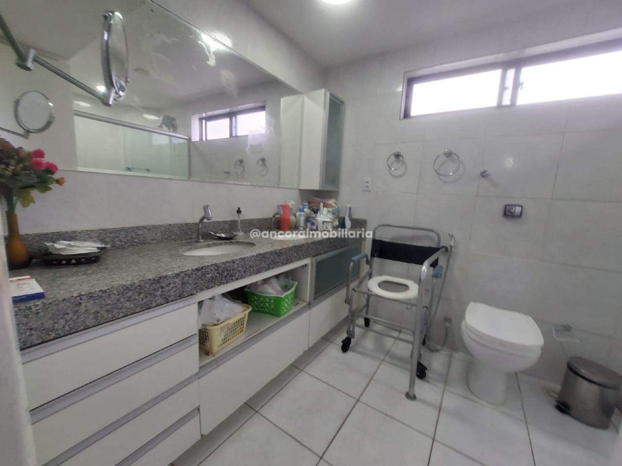 Apartamento à venda no Tamarineira: 