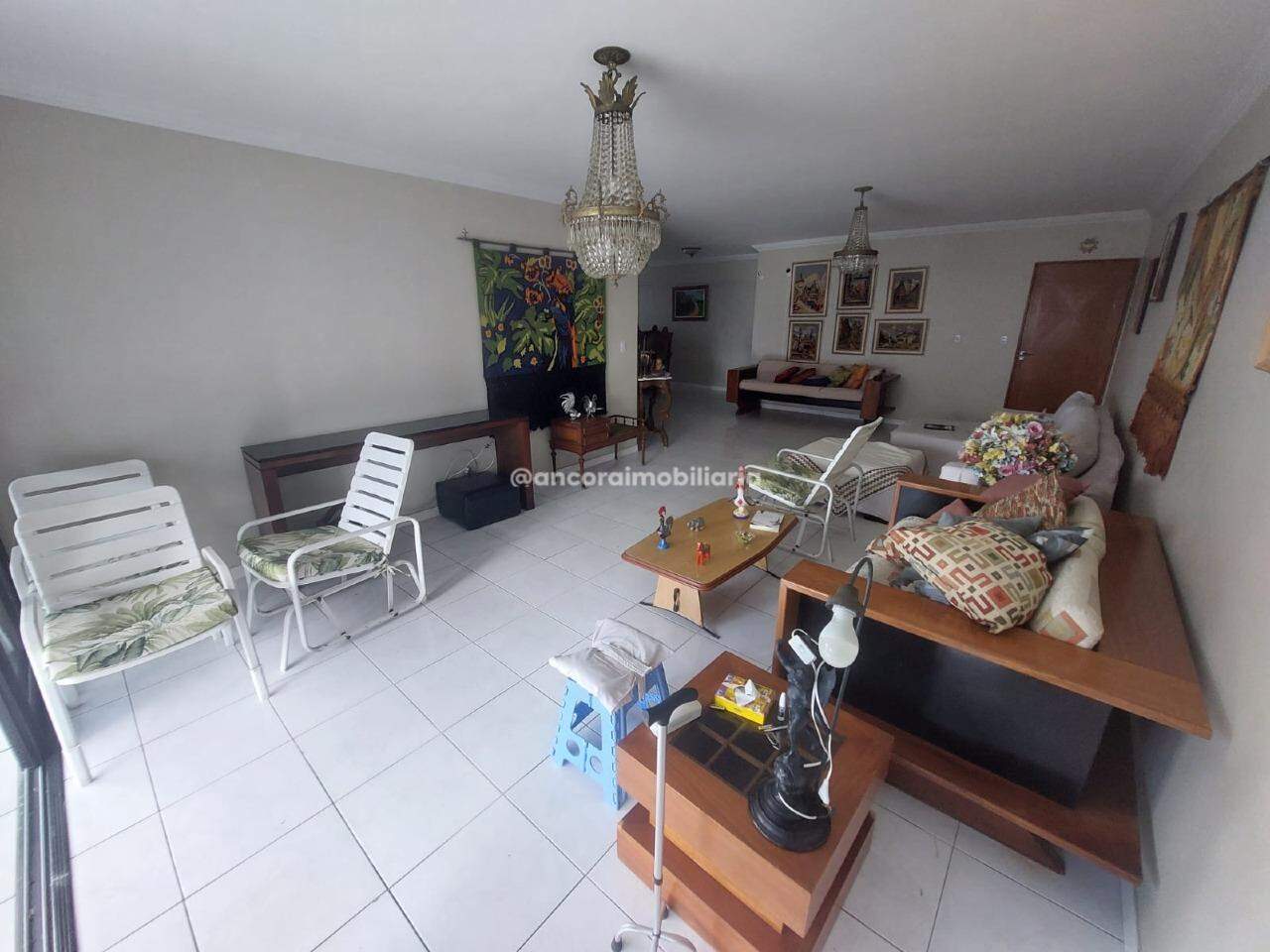 Apartamento à venda no Tamarineira: 