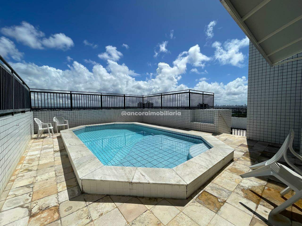 Apartamento à venda no Imbiribeira: