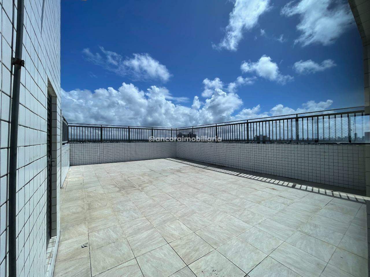 Apartamento à venda no Imbiribeira: