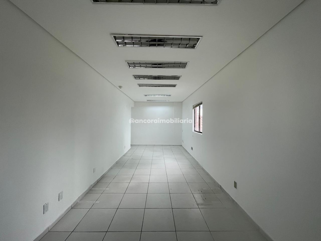 Sala para aluguel no Coelhos: 