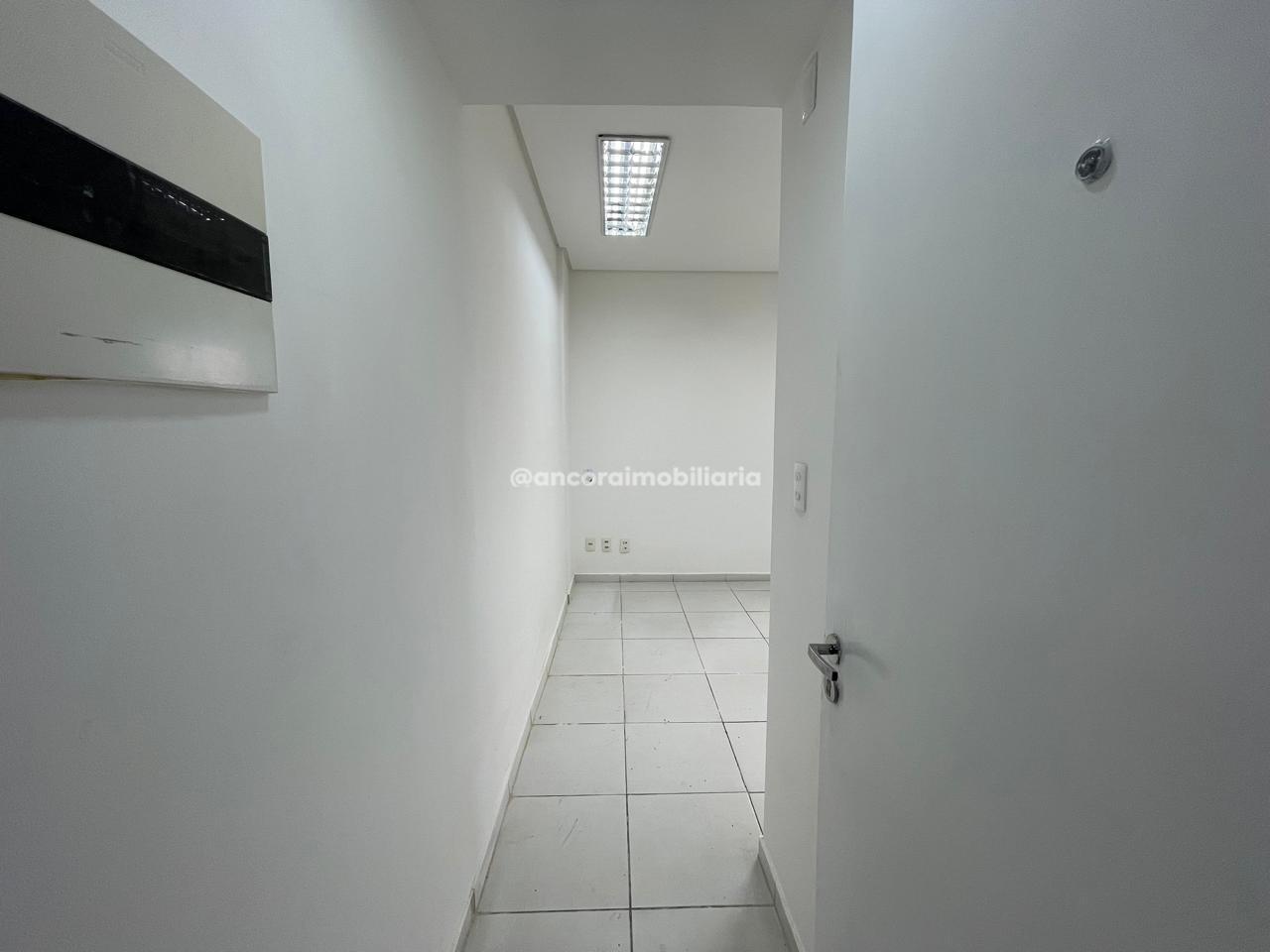 Sala para aluguel no Coelhos: 