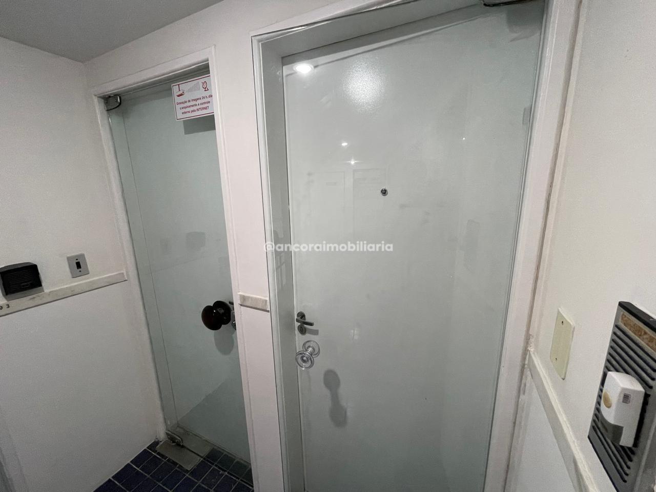 Sala para aluguel no Coelhos: 