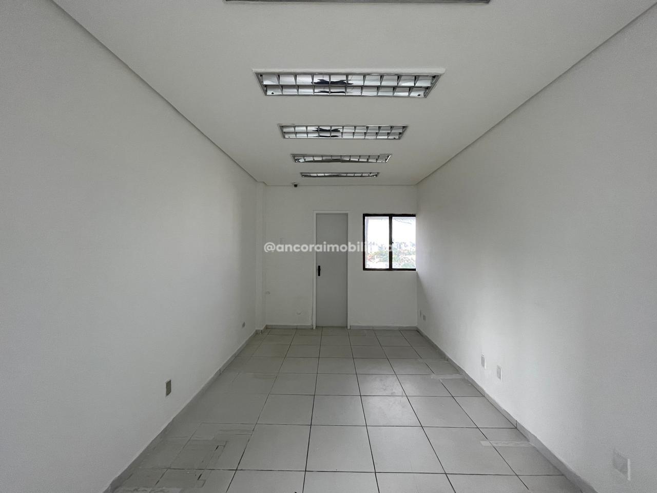 Sala para aluguel no Coelhos: 