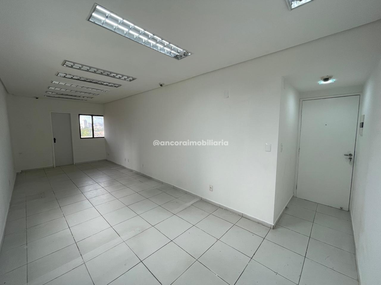 Sala para aluguel no Coelhos: 